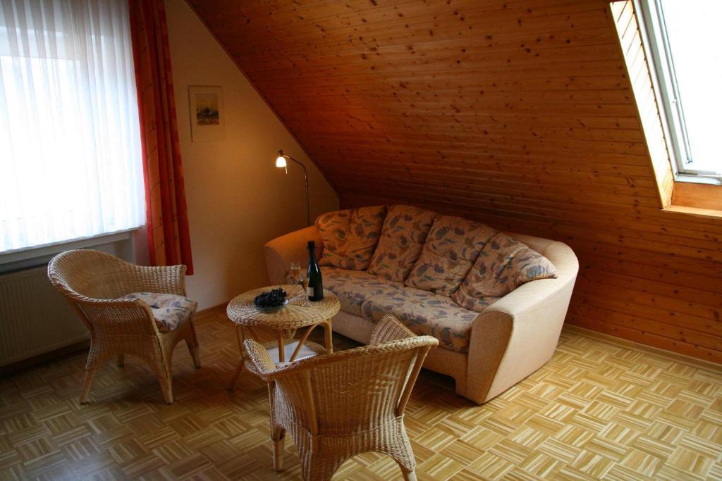 Weingut & Gaestehaus Stephan Kohl Neumagen-Dhron Room photo